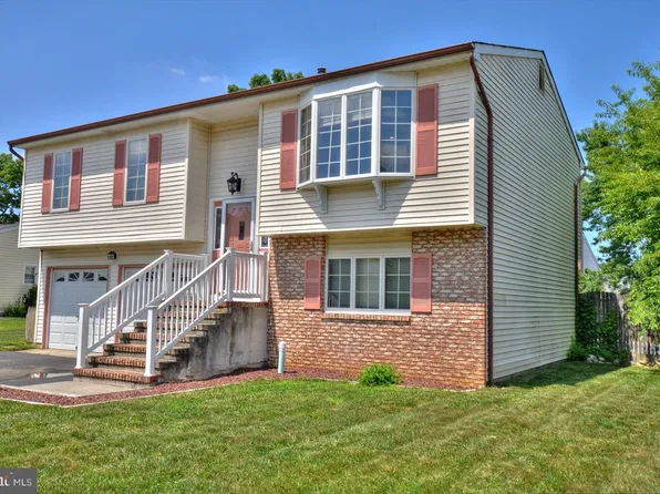 11 Boulder Dr, Barnegat, NJ 08005