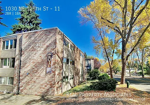 1030 NE 125th St Photo 1