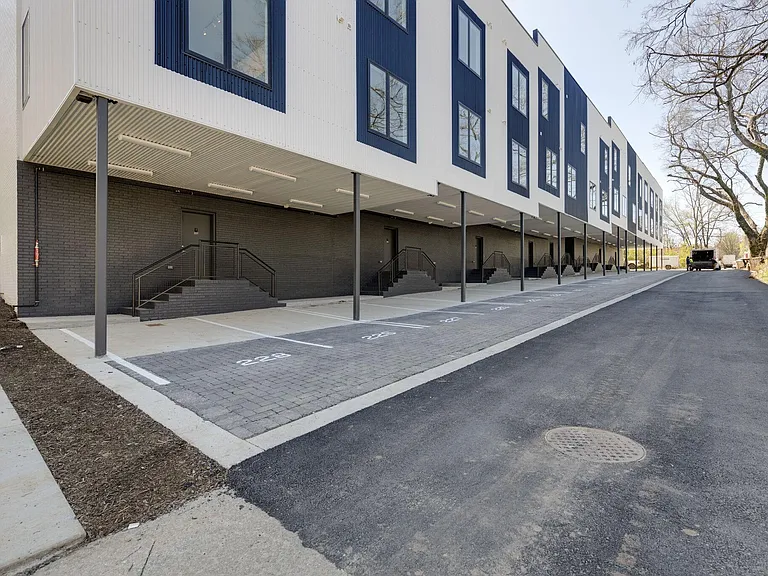 542 Southgate Ave #216 — Photo 35