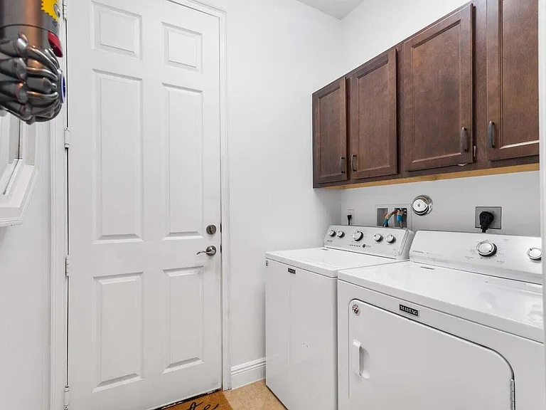 12170 SW Bennington Cir — Photo 17