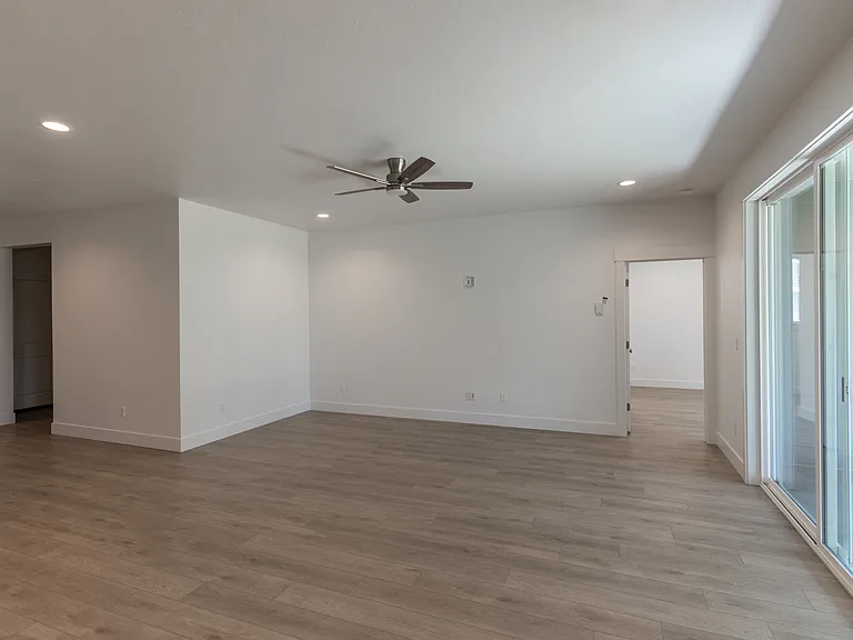 8933 W Tamworth Dr — Photo 22