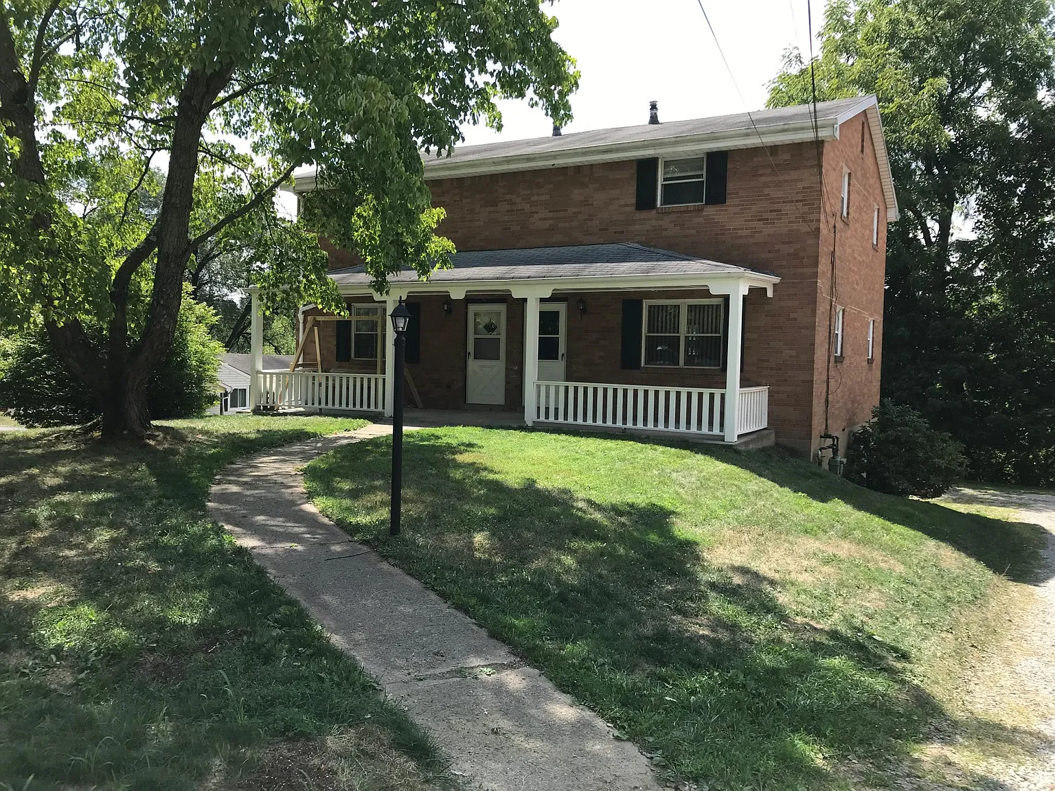 3 bed, $945 — Photo 1
