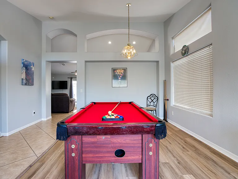 5320 W Taro Ln — Photo 2