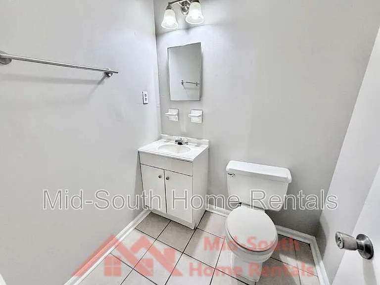 4147 Hallview Dr — Photo 11