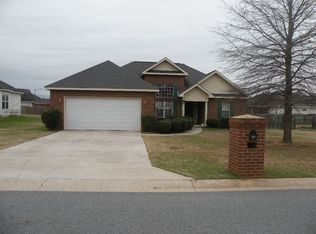 302 Myles Ln, Bonaire, GA 31005