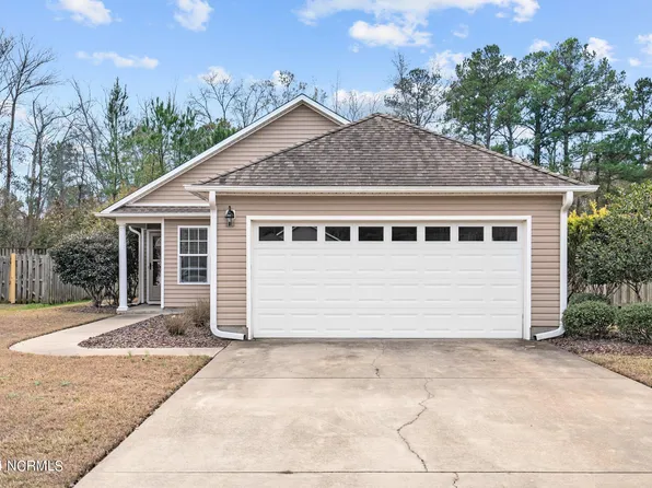 2412 Red Maple Circle, Leland, NC 28451