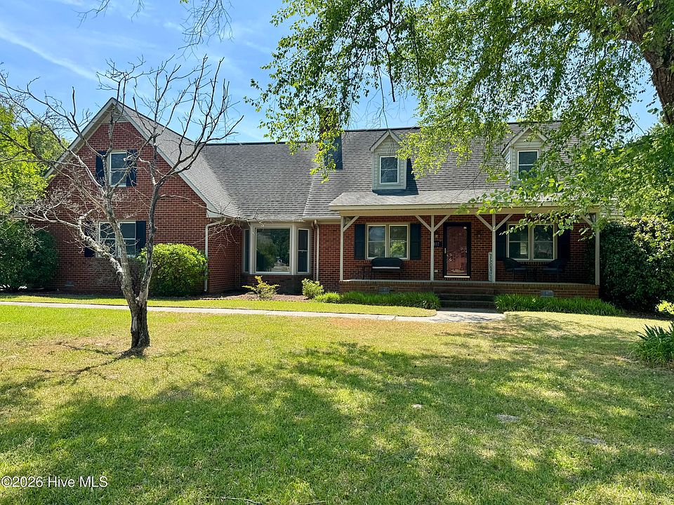 1st image of 102 Squire Drive