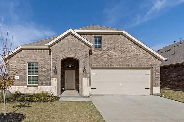 11217 Delta Dr — Photo 2