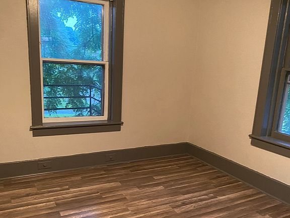 3rd image of 732 Blossom Rd APT 9