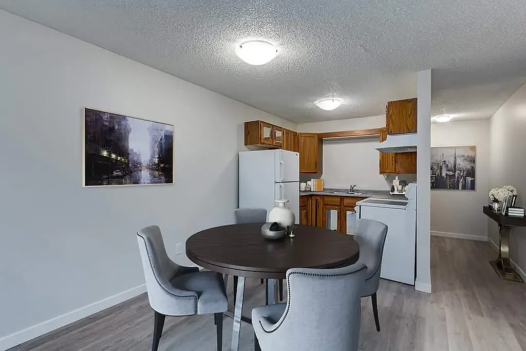 Concord Apartments — Photo 2
