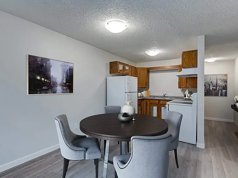 1235 Grace St #6 — Photo 2