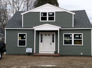 5 Moore Ave, Hampton, NH 03842