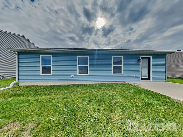 7916 Amadeus Dr — Photo 15