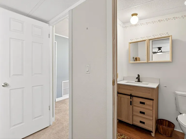 516 Jason Dr — Photo 21