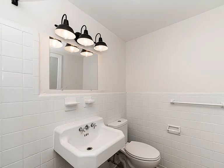 9610 Sherwood Pl — Photo 14
