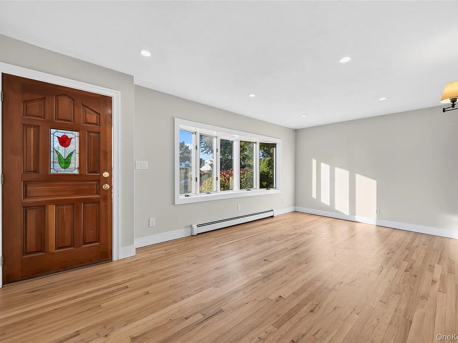 4 bed, 2.0 bath, 1190 sqft, $4,995 — Photo 4