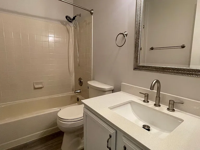 31 Ballantrae Ct — Photo 8