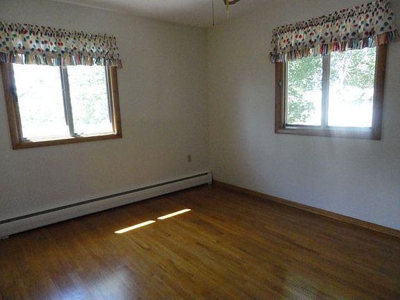 3rd image of 512 N Arminda Ave