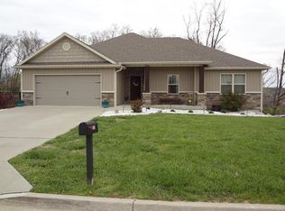 335 E Daniel St, Columbia, MO 65202