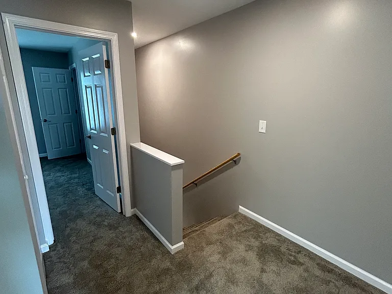 3100 Greenlawn Ave NE — Photo 5