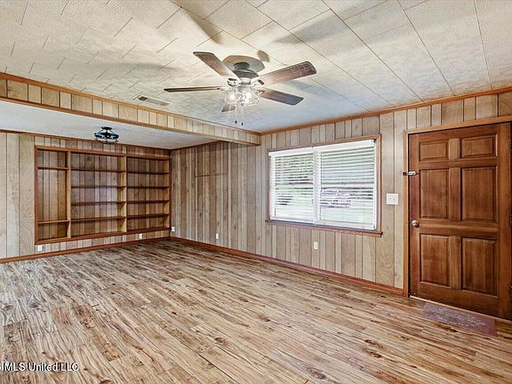 2nd image of 1141 Gunter Rd