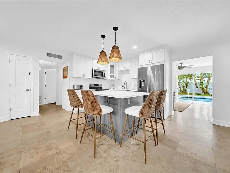 4924 Shetland Ave — Photo 5
