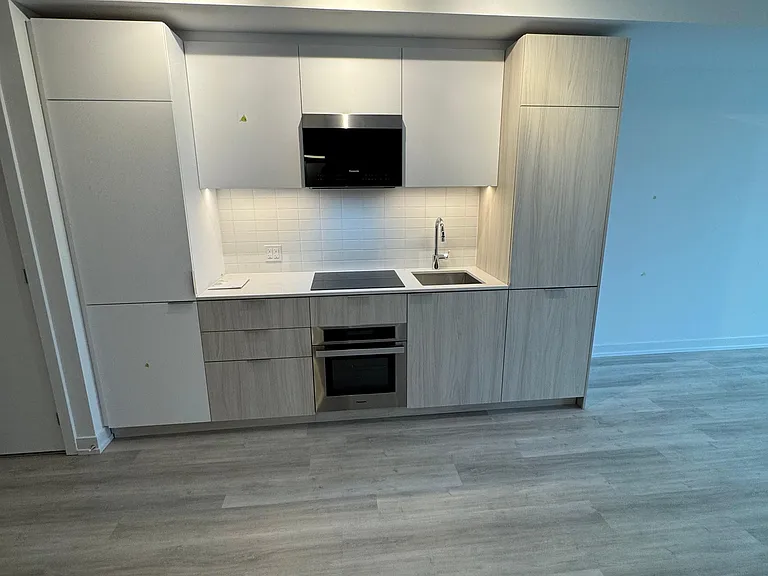 28 Eastern Ave S #417 — Photo 17
