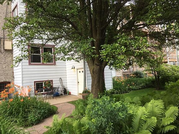 4th image of 1427 W Rosemont Ave #3E