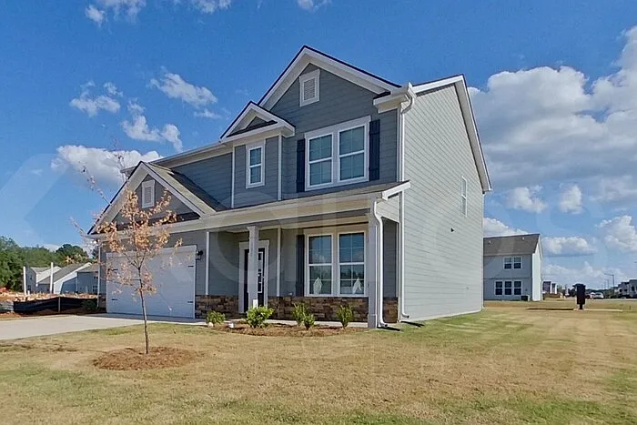 4 bed, 2.5 bath, 2340 sqft, $2,395 — Photo 2
