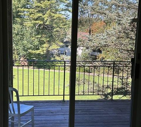 5th image of 102 Hemlock Hl #G
