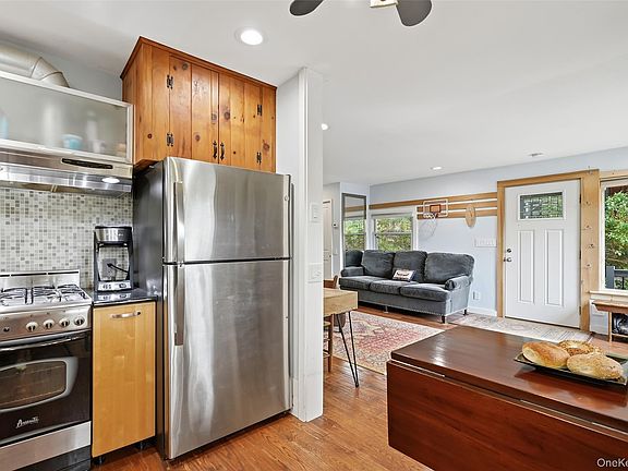 2nd image of 40 Chippewa Road