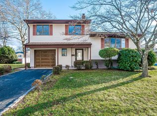 2 Stanley Pl, Edison, NJ 08817
