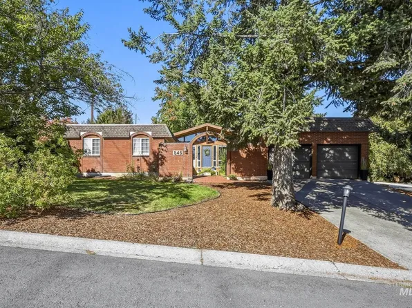 846 Nylarol St, Moscow, ID 83843