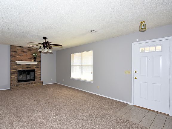 4th image of 5004 S Oak Ave W