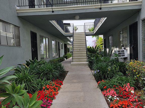 3rd image of 136 W Union Ave #11