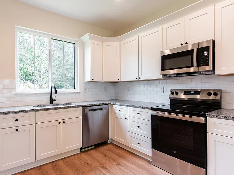 8301 Acme Way — Photo 9