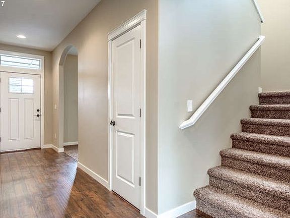 4th image of 251 Misty Dr