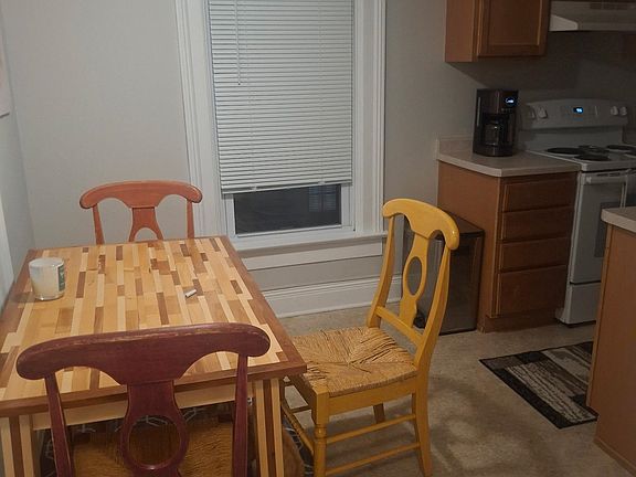 3rd image of 309 Oak St
