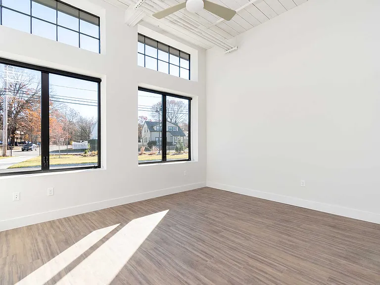 150 Oakland St — Photo 19