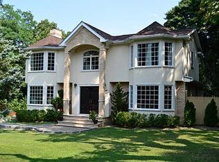 2184 Kirby Ln, Muttontown, NY 11791