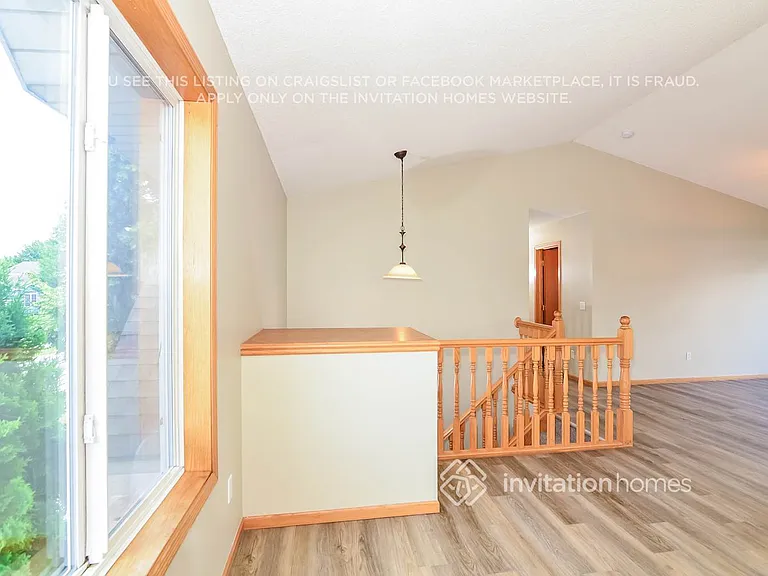 2243 Belfast St W — Photo 5