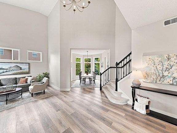 5th image of 6865 Sapphire Ln