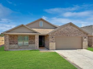 707 E 13th St, Wolfforth, TX 79382