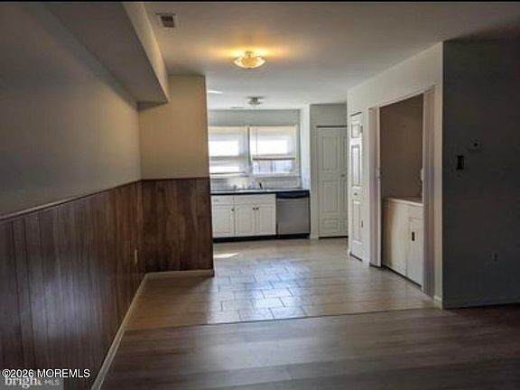 4th image of 87 Scotch Pine Drive
