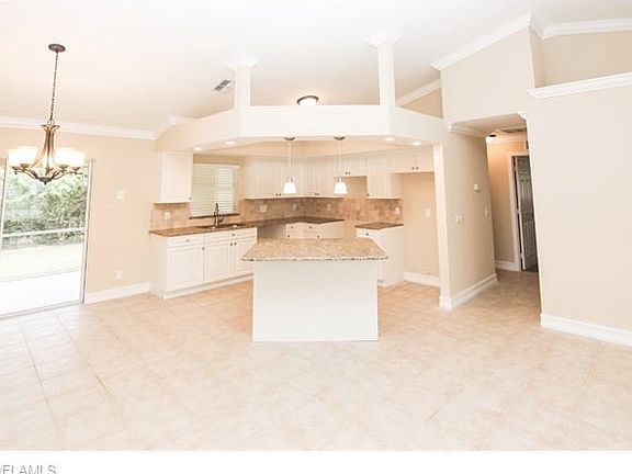 5th image of 6116 Laurelwood Dr