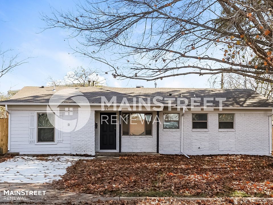 1st image of 3704 Aurora St