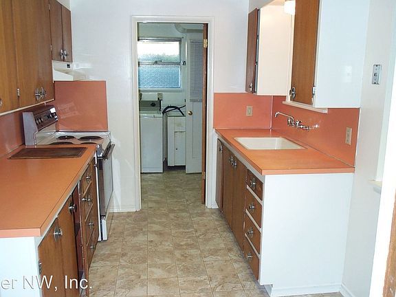 5th image of 7750 31st Ave NE
