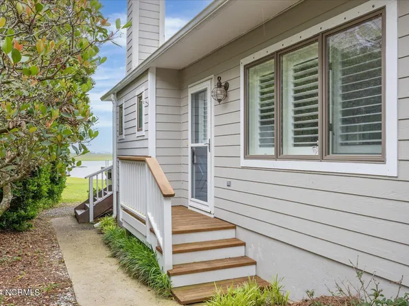 1715 Kings Landing Road, Hampstead, NC 28443