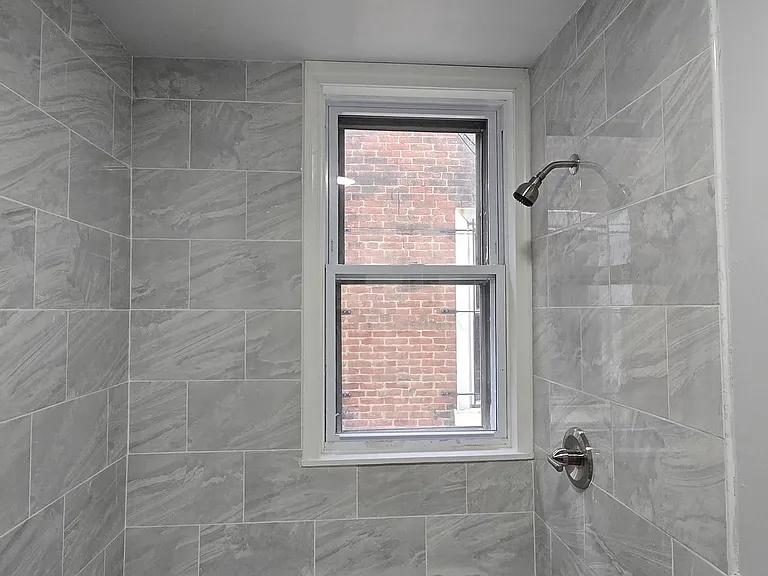 1411 W Loudon St — Photo 82