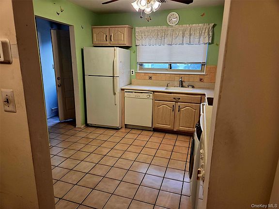 4th image of 650 Newbridge Road #36